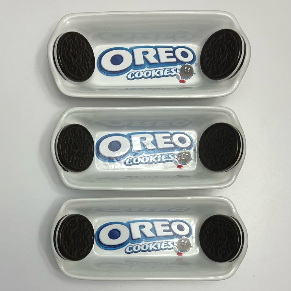 Three OREO Cookies Ceramic Banana Split Dish Bowl by Houston Harvest.